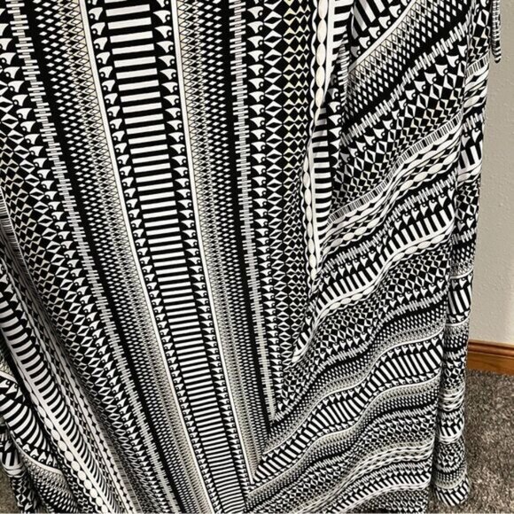White House Black Market Geometric Print Halter Maxi Dress size 0 - Picture 6 of 14